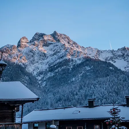 Elements By Heigenhauser